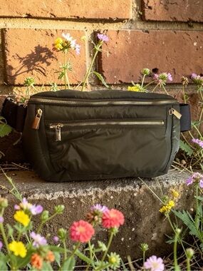 Caraa sling Unisex Olive Green Quilted Waist Bag